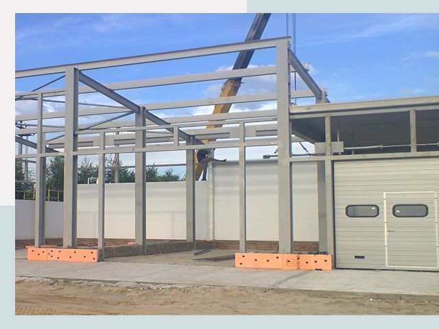 Строительство автосервисов от СтальСтрой-Ссв по цене 606 руб.